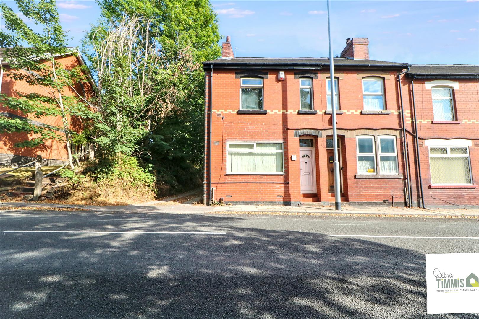 2 bed property in Leek Road, Stoke-On-Trent